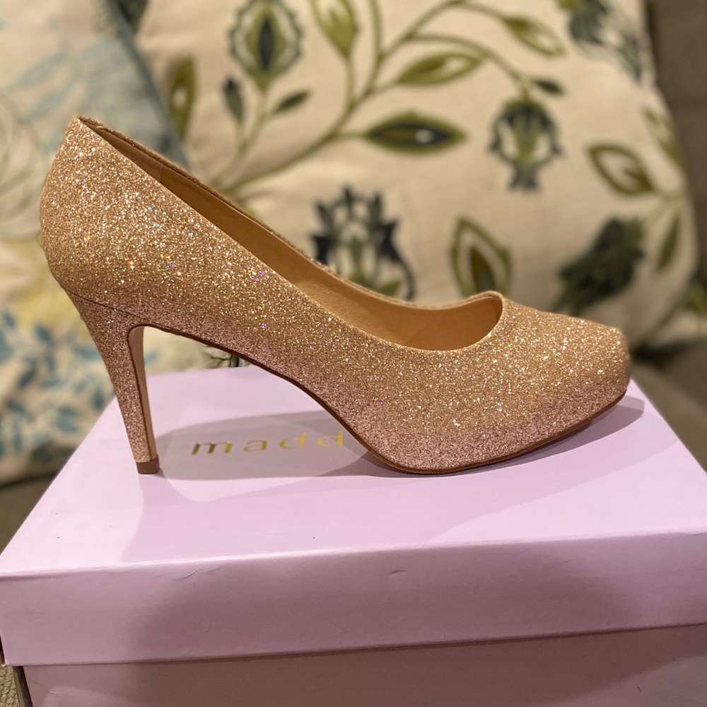 Madden Girl Jersey G, rose gold women’s pump size 9 NWT